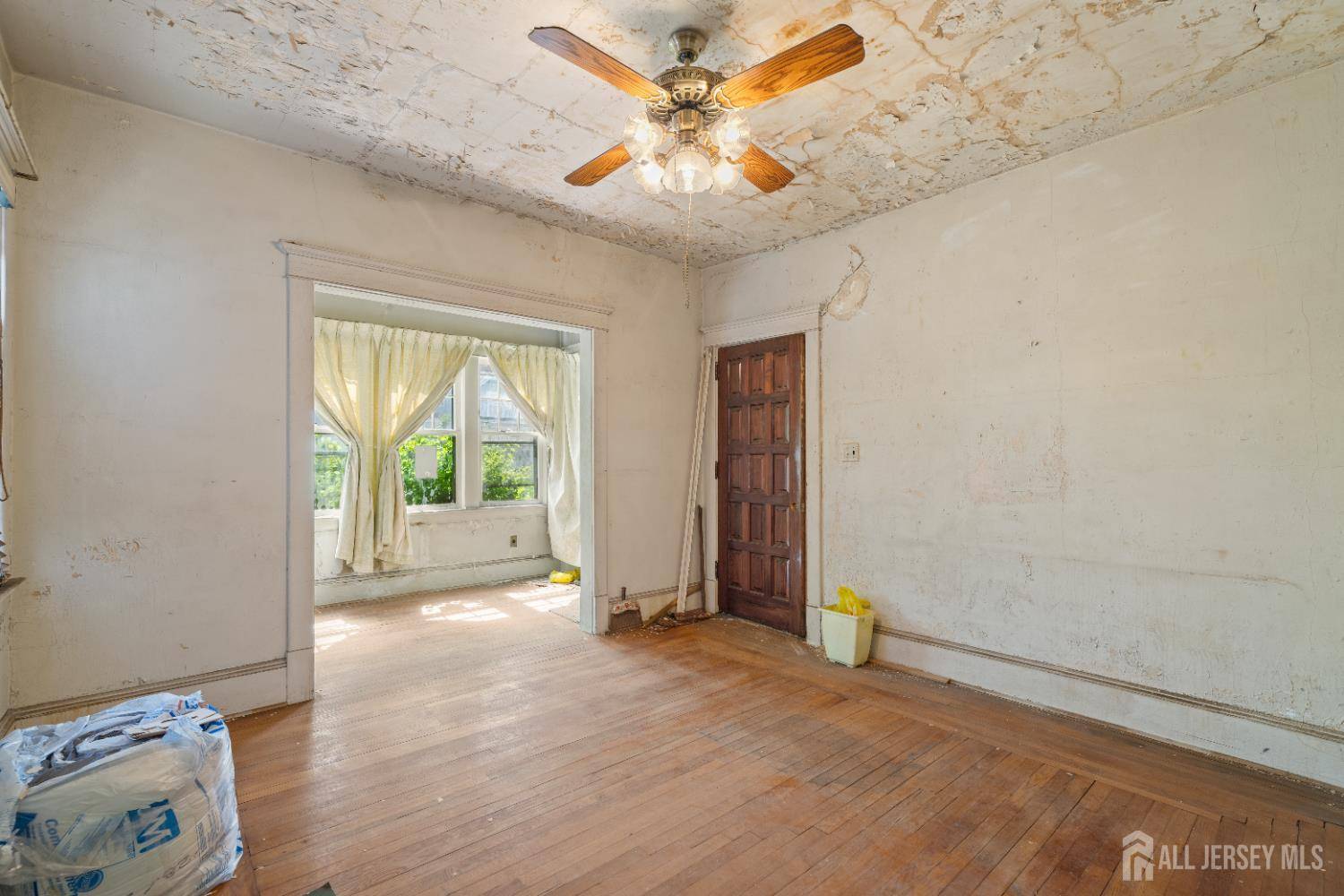 Perth Amboy, NJ 08861,183 State ST