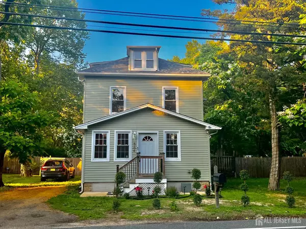 564 Marlboro RD, Old Bridge, NJ 08857