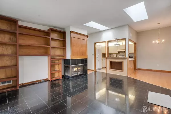 Piscataway, NJ 08854,352 Lancaster CT