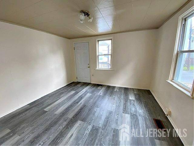 Sayreville, NJ 08872,19 HAAG ST #1
