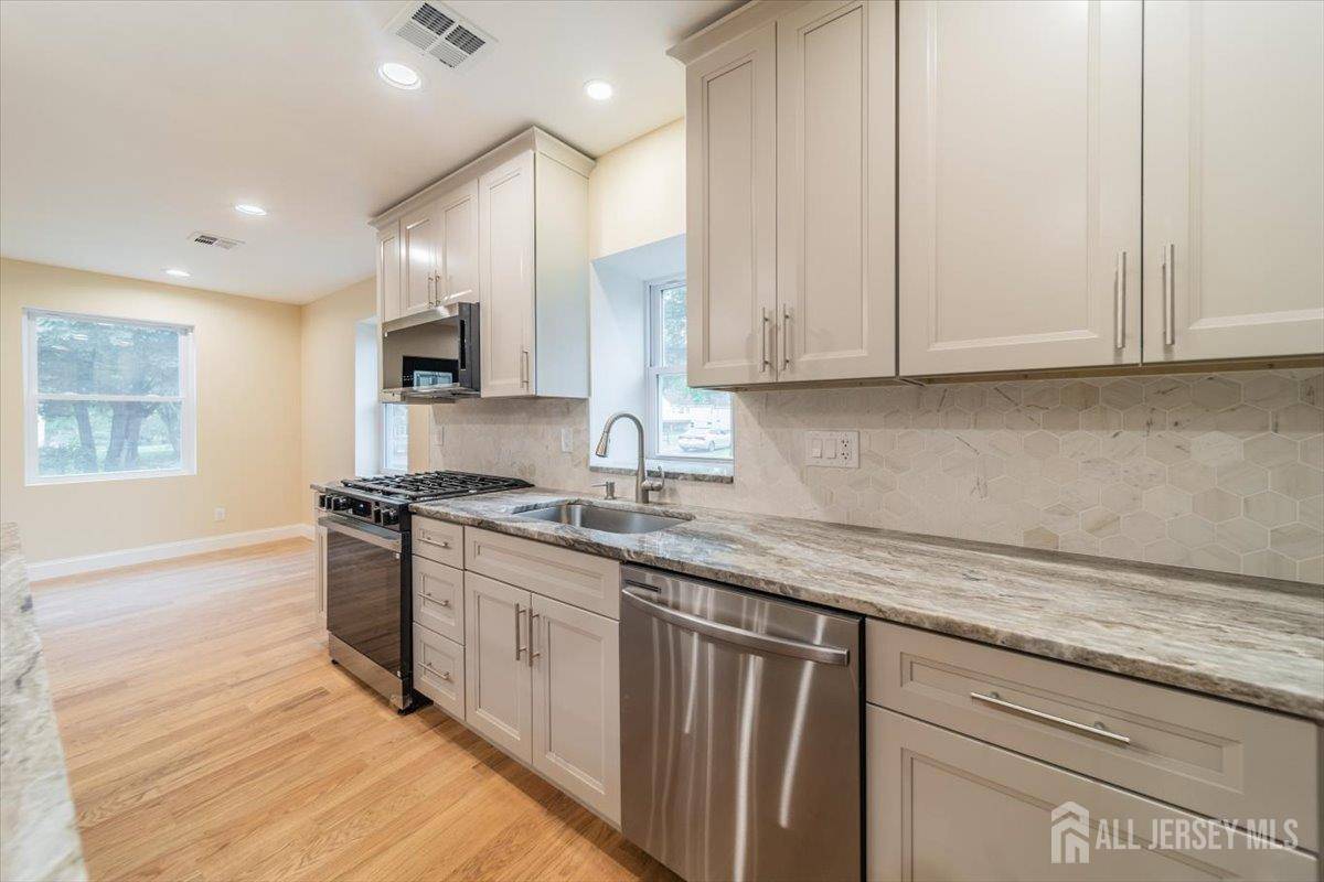 Hillsborough, NJ 08821,17 Fourth ST