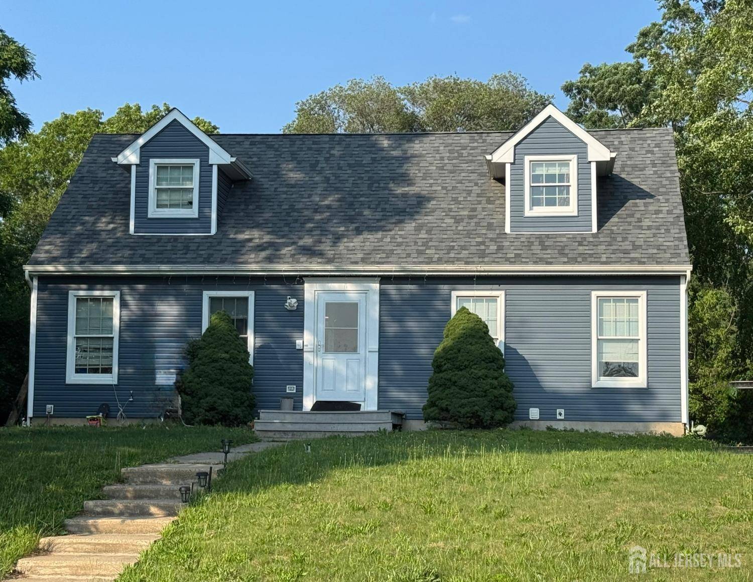239 Rhode Hall RD, Monroe, NJ 08831