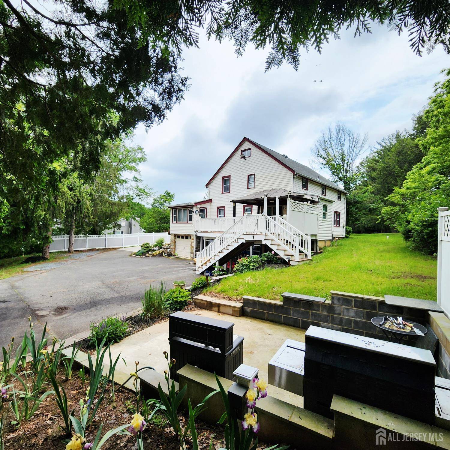 Bridgewater, NJ 08807,1 Confidential