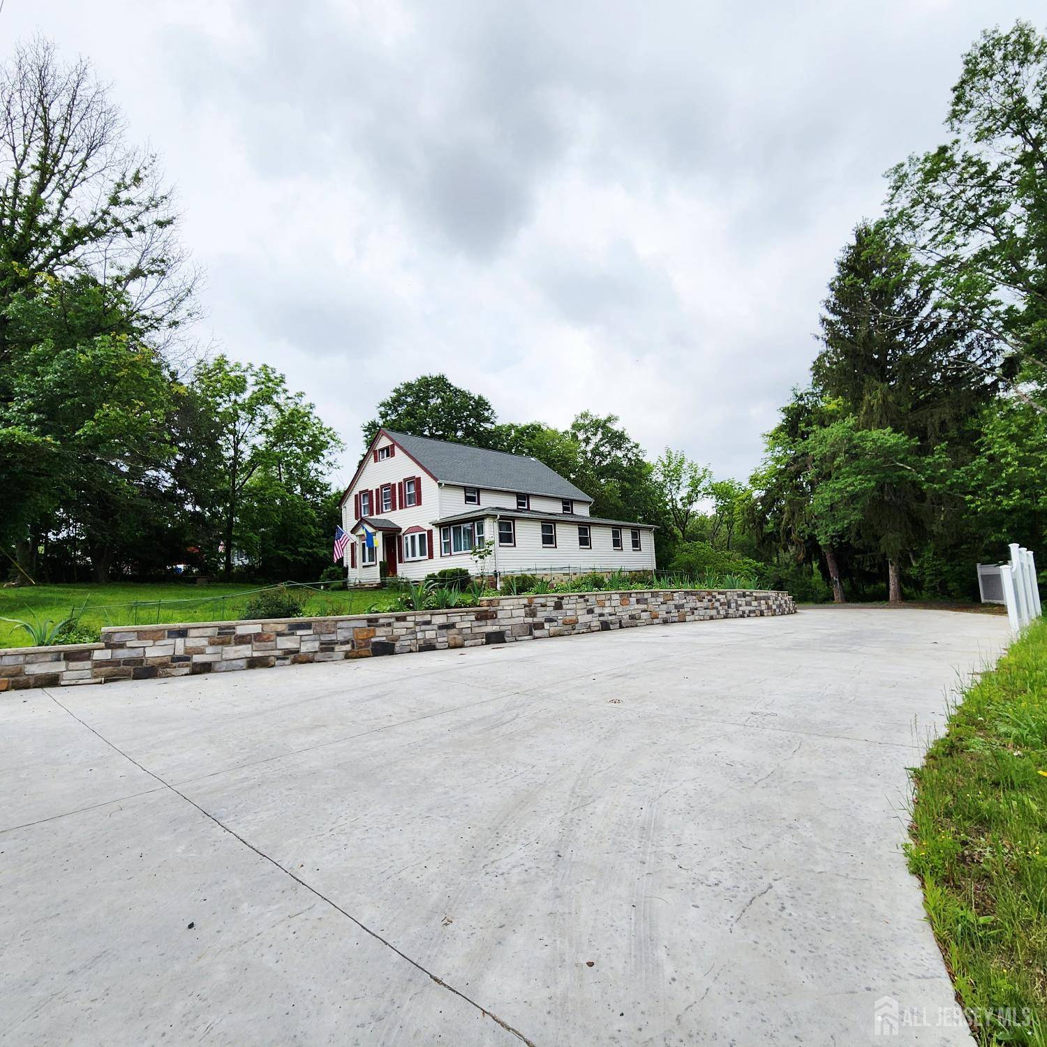 Bridgewater, NJ 08807,1 Confidential
