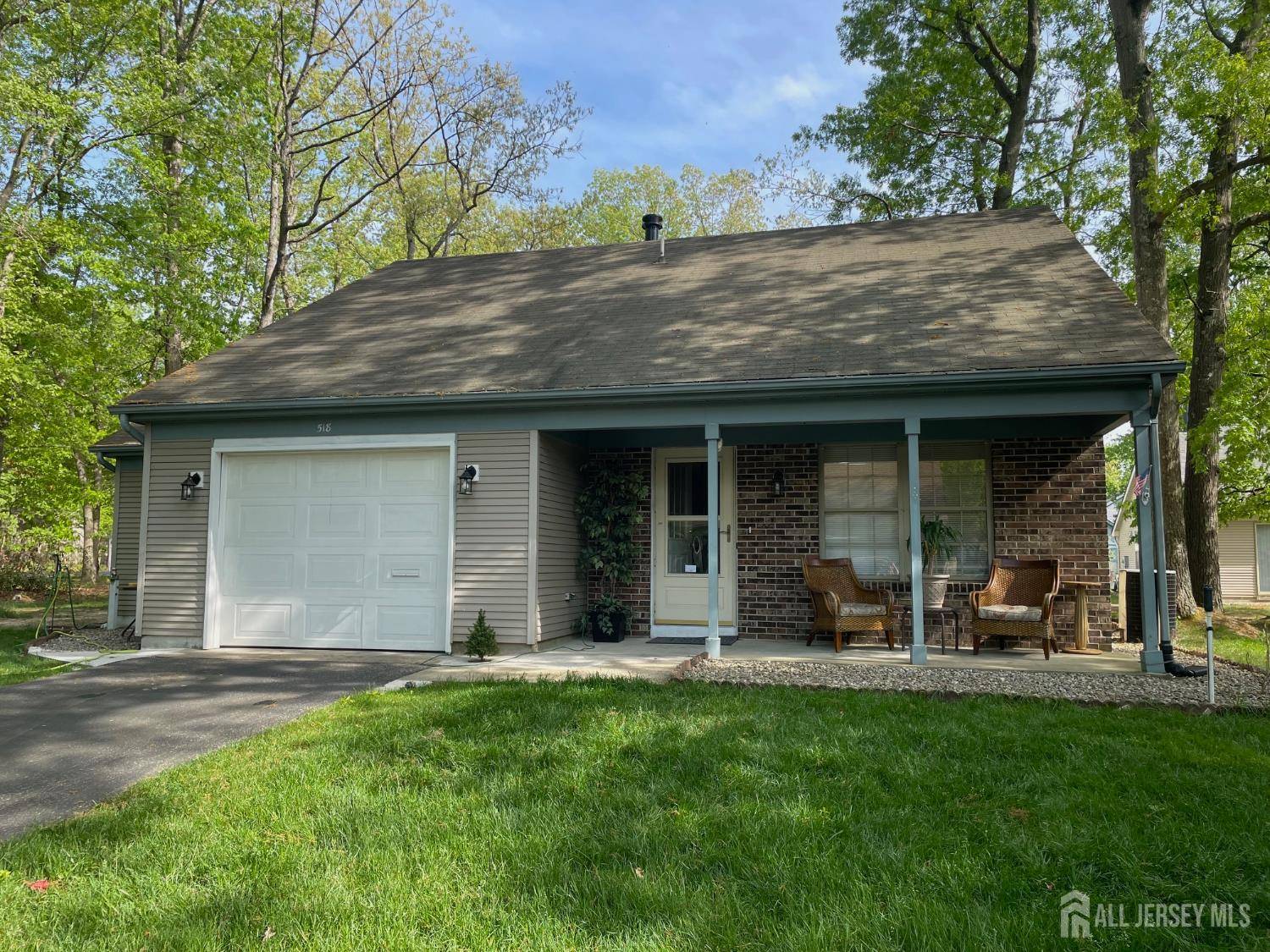 518 Petunia LN N, Whiting, NJ 08759