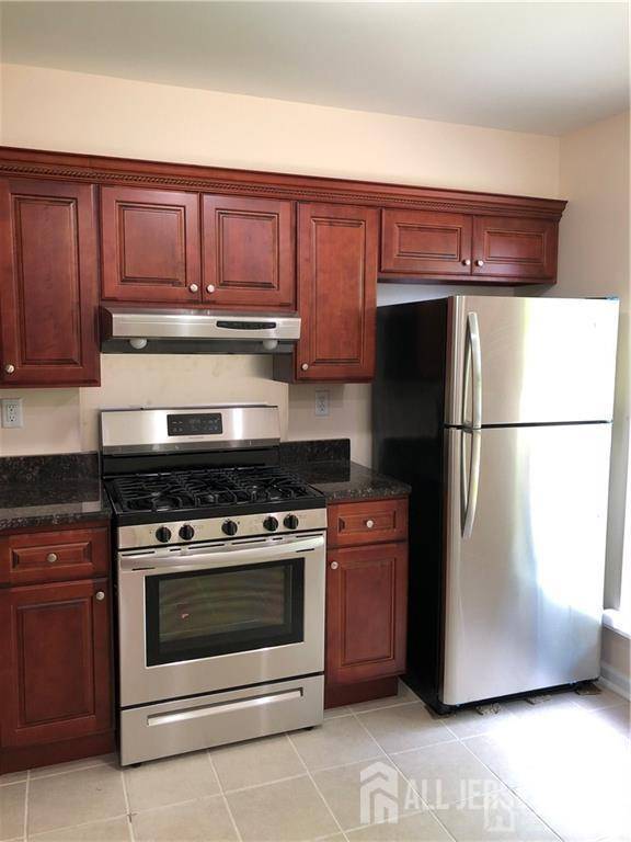 322 Hampshire CT, Piscataway, NJ 08854