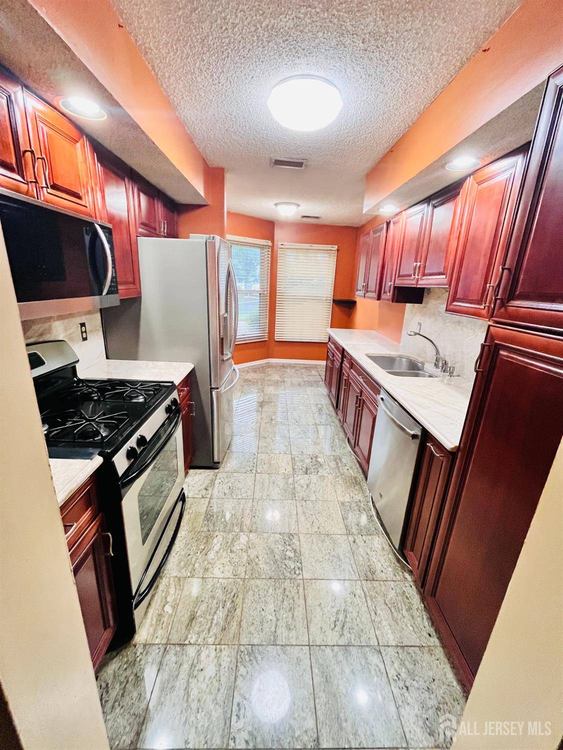 East Brunswick, NJ 08816,94 Van Liew CT