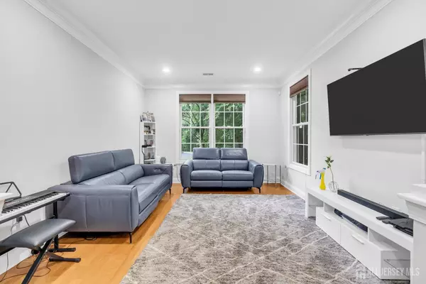 Old Bridge, NJ 08857,22 Daffodil WAY