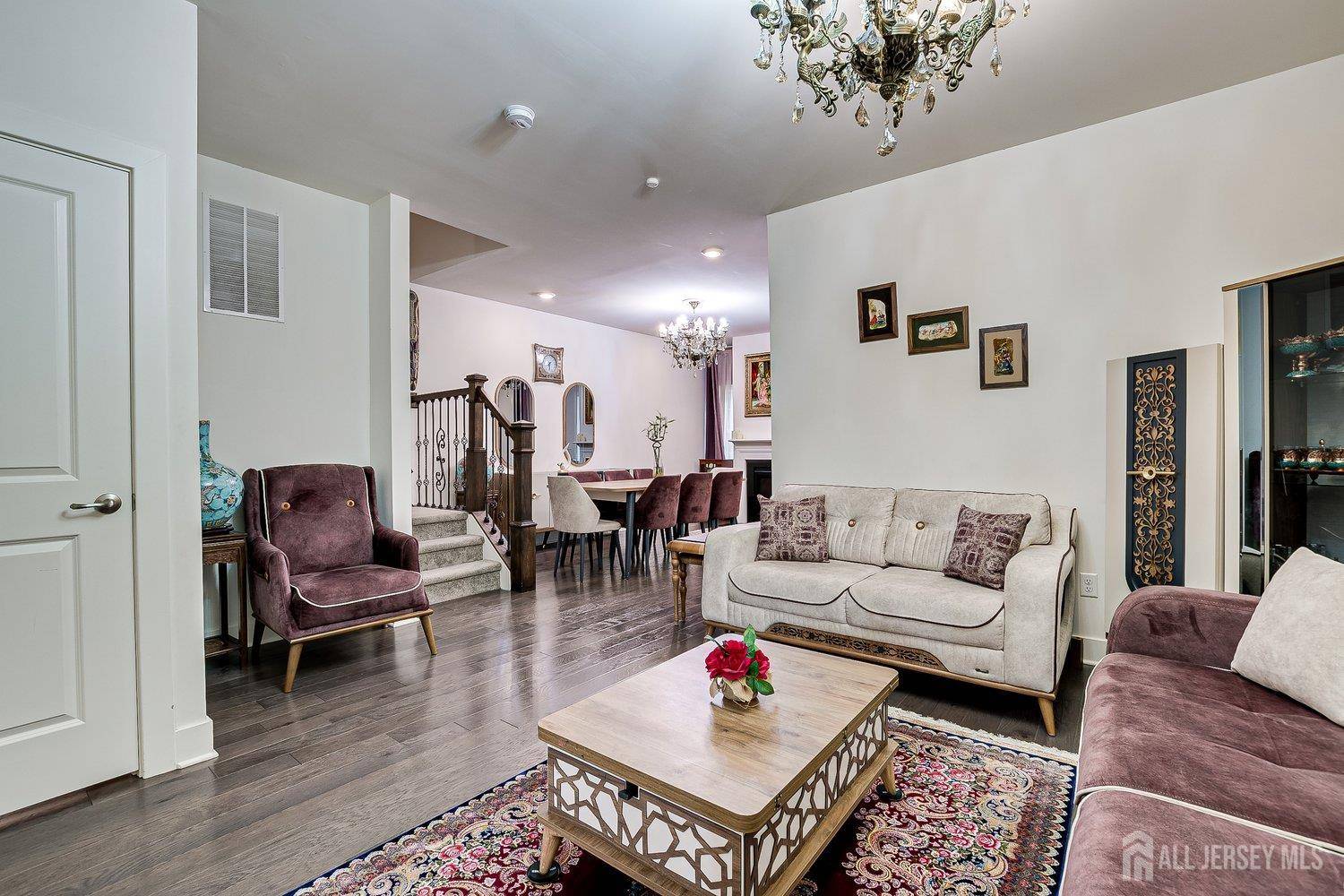 Monroe, NJ 08831,1517 paxton LN