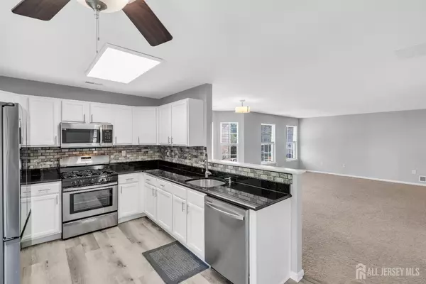 2211 Timber Ridge CT, Sayreville, NJ 08859