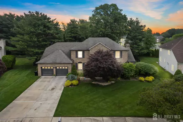 17 Melanie MNR, East Brunswick, NJ 08816