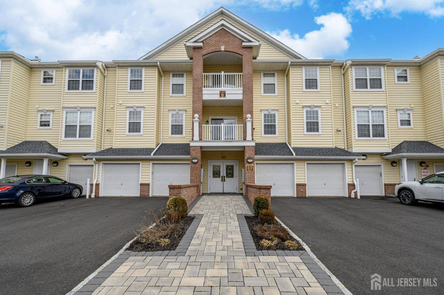 4307 Avery CT, Franklin, NJ 08873