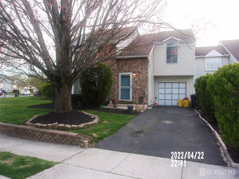 29 Jeffrey CIR, South Brunswick, NJ 08810