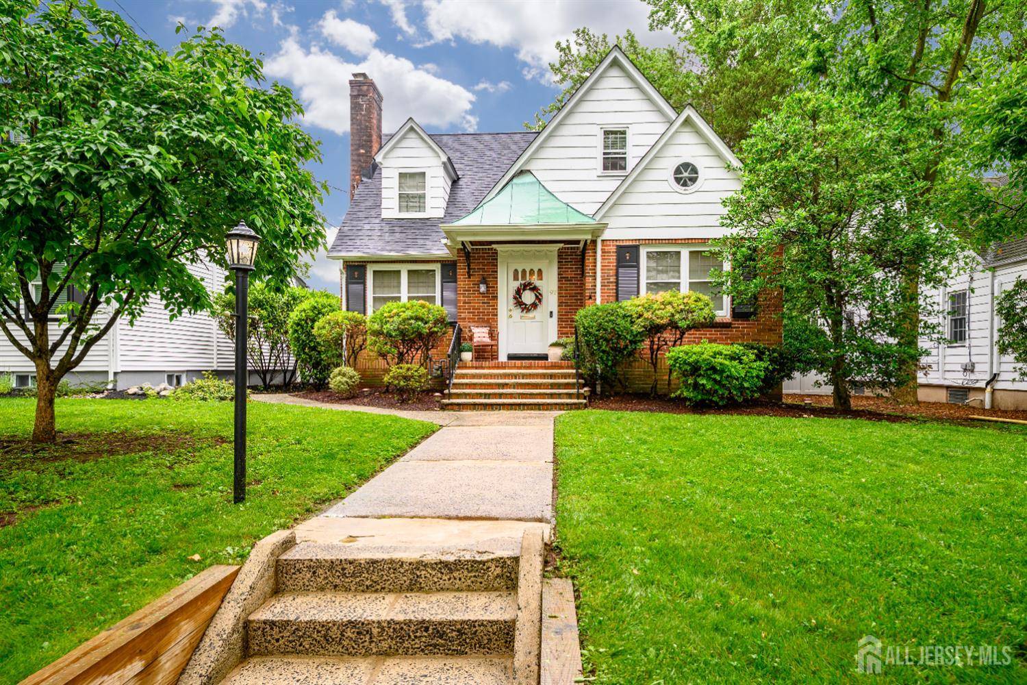 97 Amboy AVE, Metuchen, NJ 08840