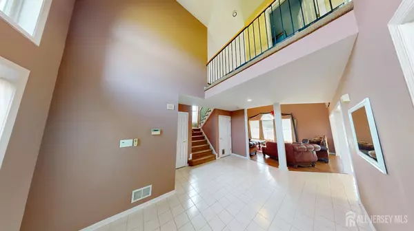 Monroe, NJ 08831,5 Samantha DR