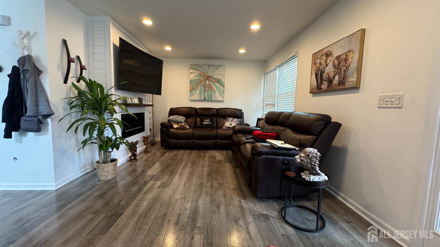 South Plainfield, NJ 07080,245 E GOLF AVE