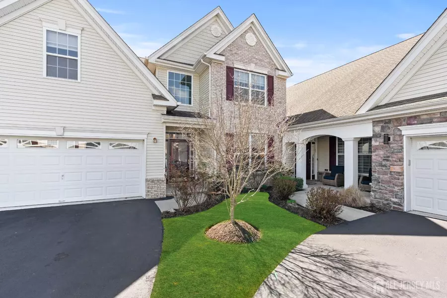 31 McGowan CT, Old Bridge, NJ 08857