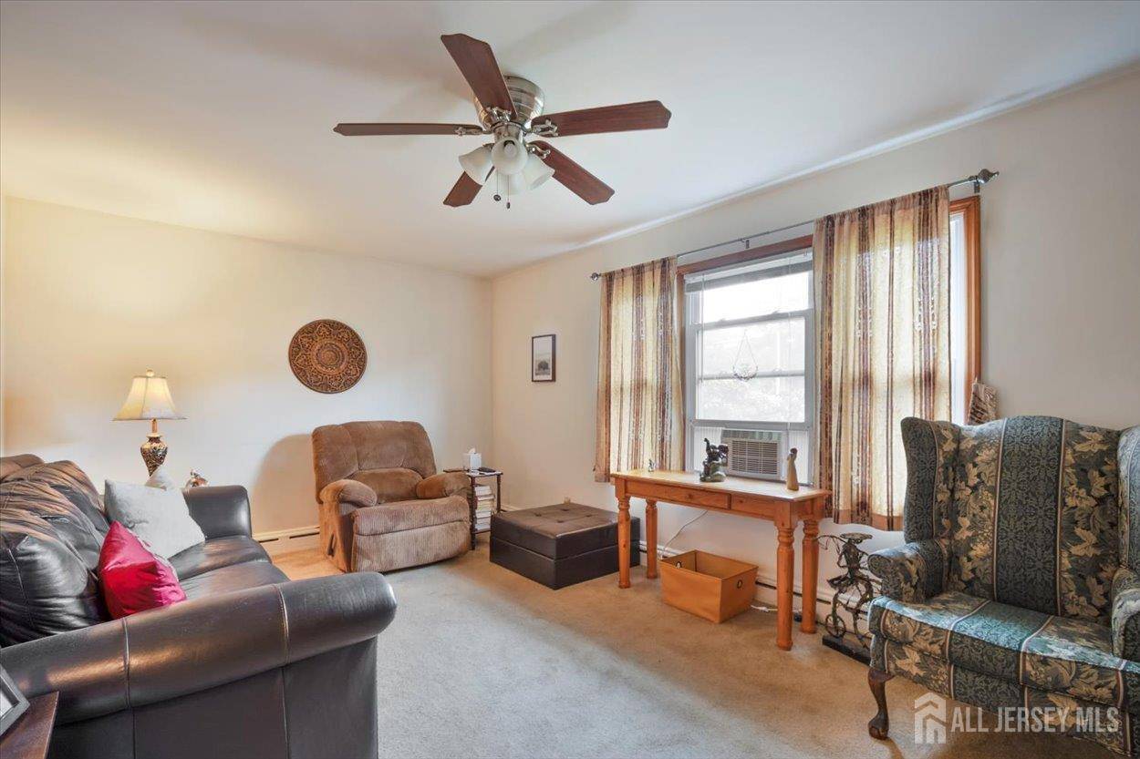 Edison, NJ 08817,120 Prospect AVE