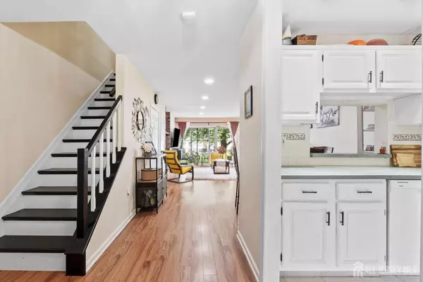 372 McDowell DR, East Brunswick, NJ 08816