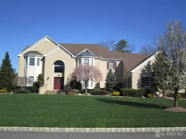 329 Valley View CIR, Freehold Twp, NJ 07728