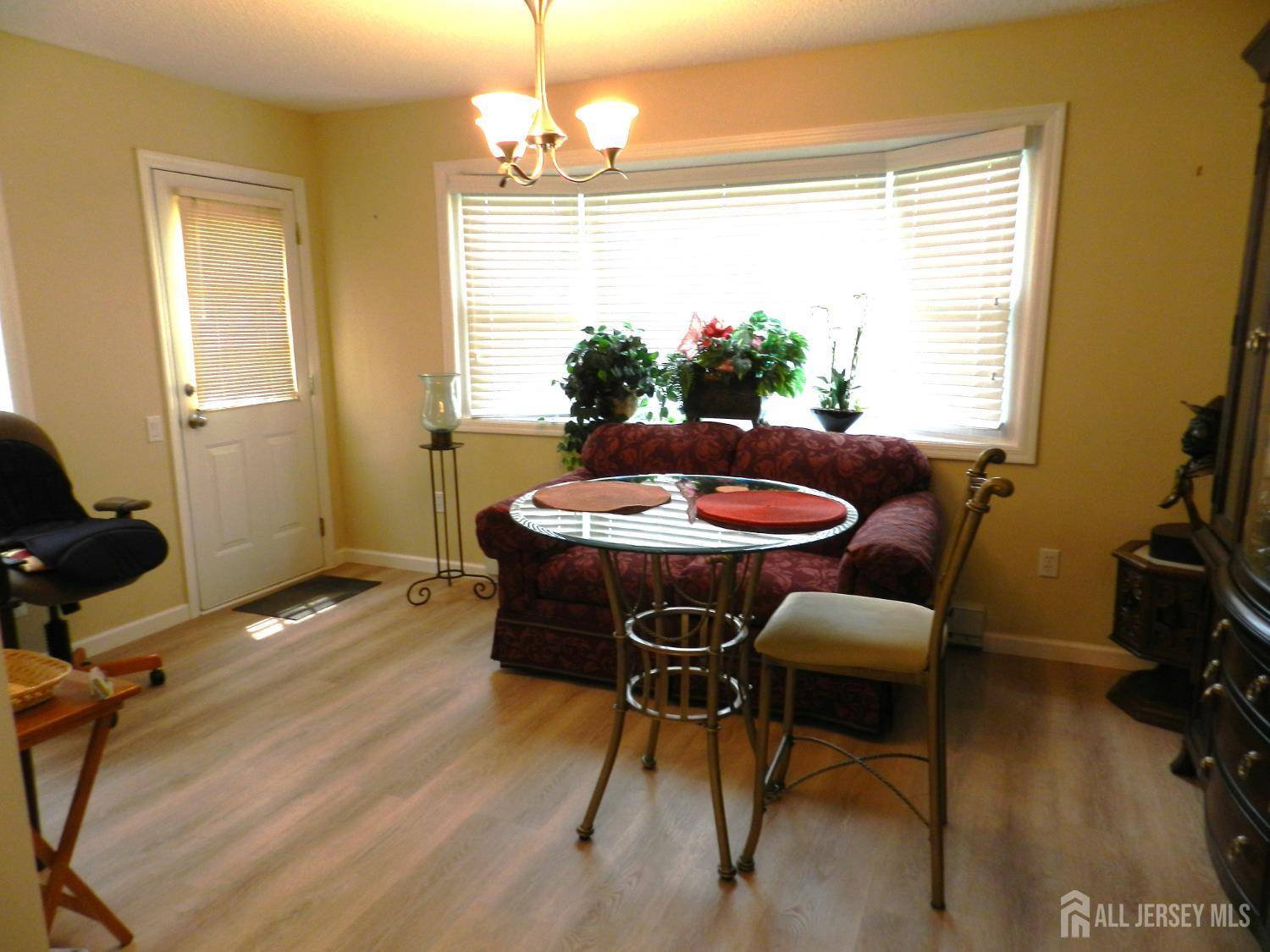 Monroe, NJ 08831,378 Old Nassau RD #C