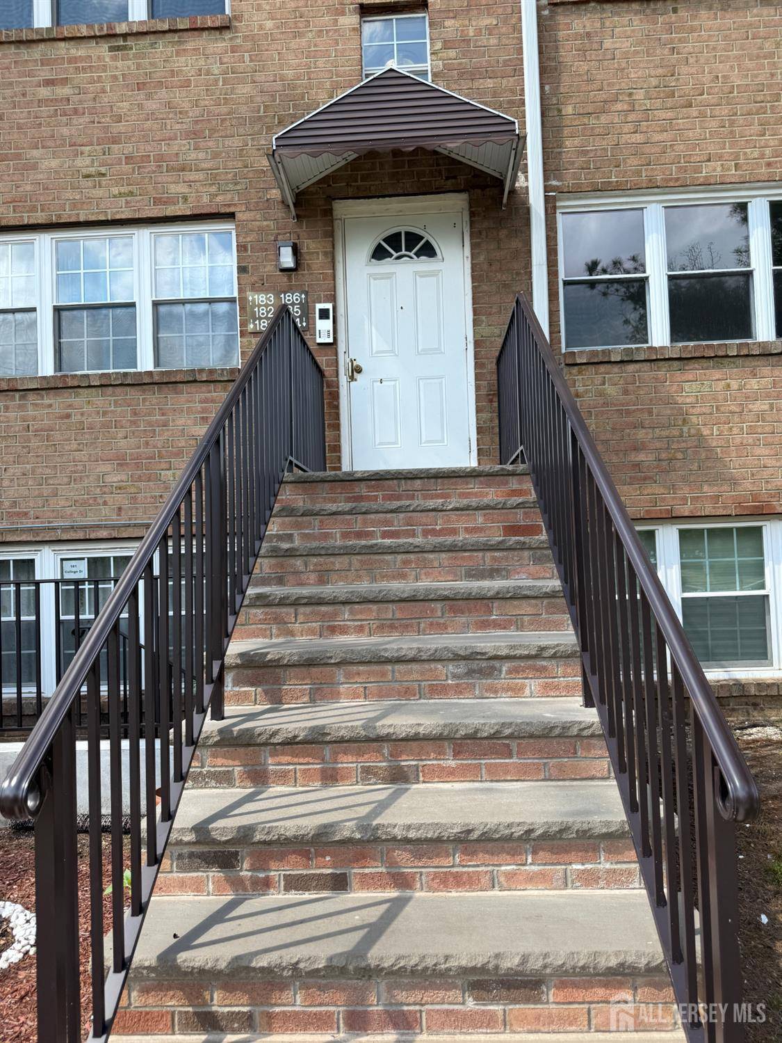 185 College DR, Edison, NJ 08817