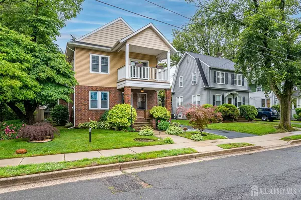 Metuchen, NJ 08840,26 Bissett PL