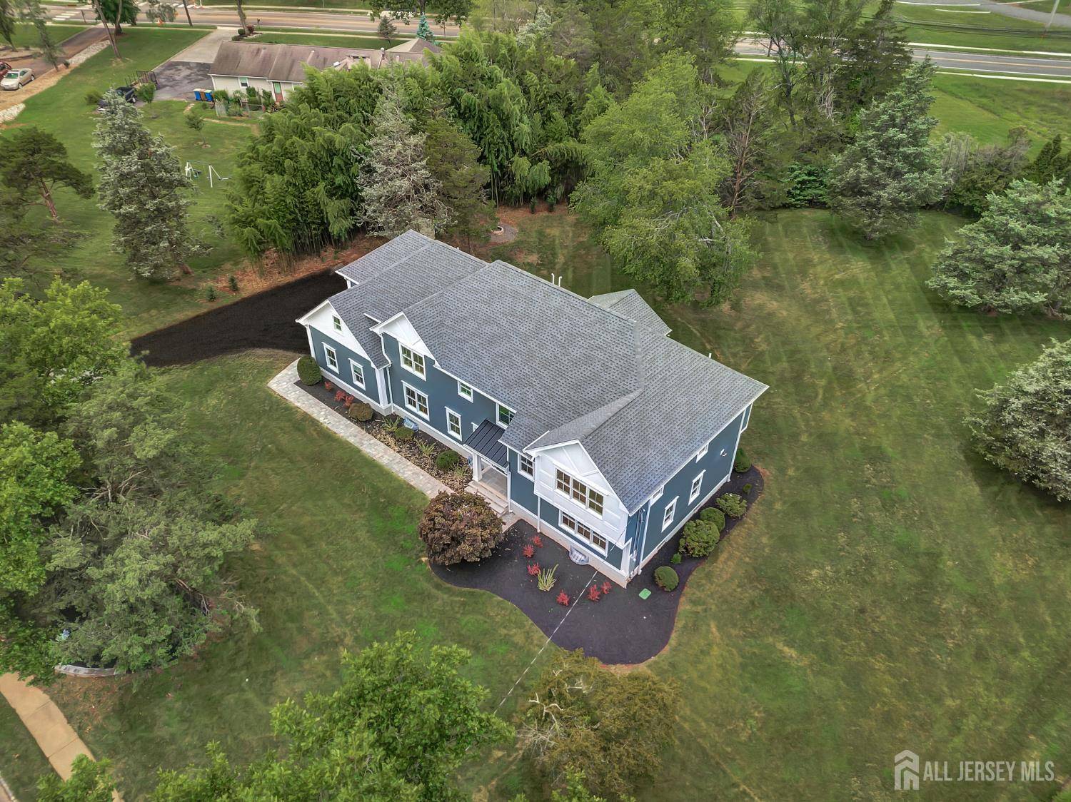 737 Wingate DR, Bridgewater, NJ 08807