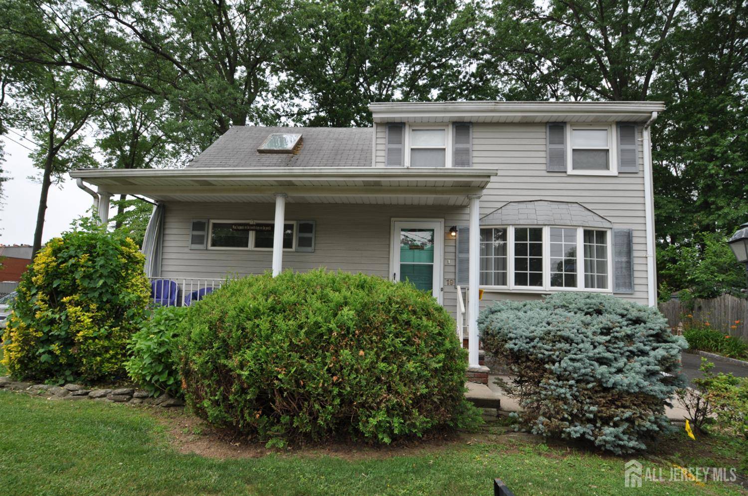 19 Clark PL, Avenel, NJ 07001