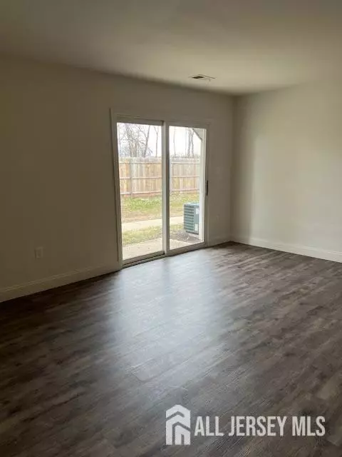 Woodbridge Proper, NJ 07095,111 Kings CT
