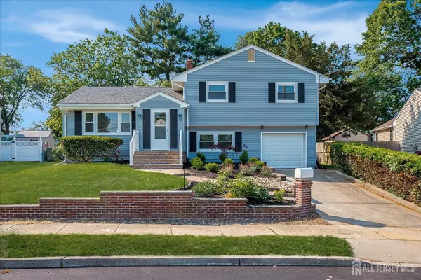 15 Crassas ST, Old Bridge, NJ 08879