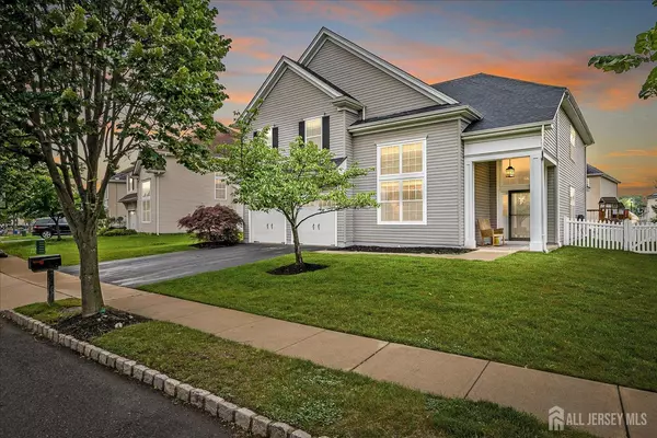 21 Dahlia CT, Piscataway, NJ 08854