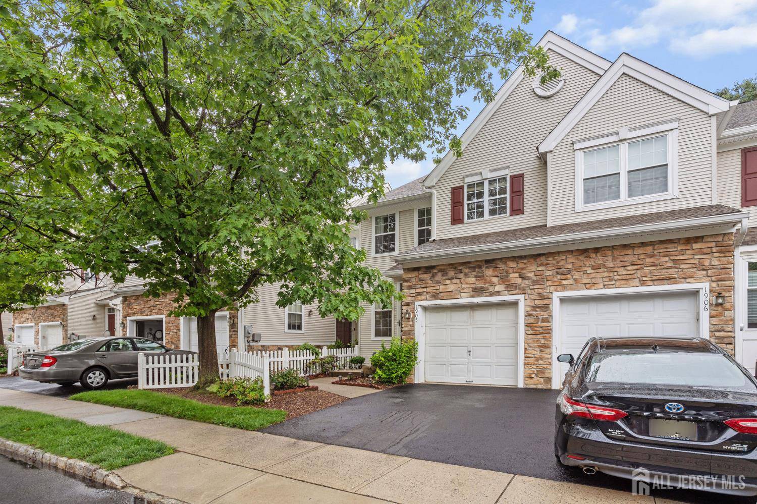 South Brunswick, NJ 08810,1905 Dahlia CIR