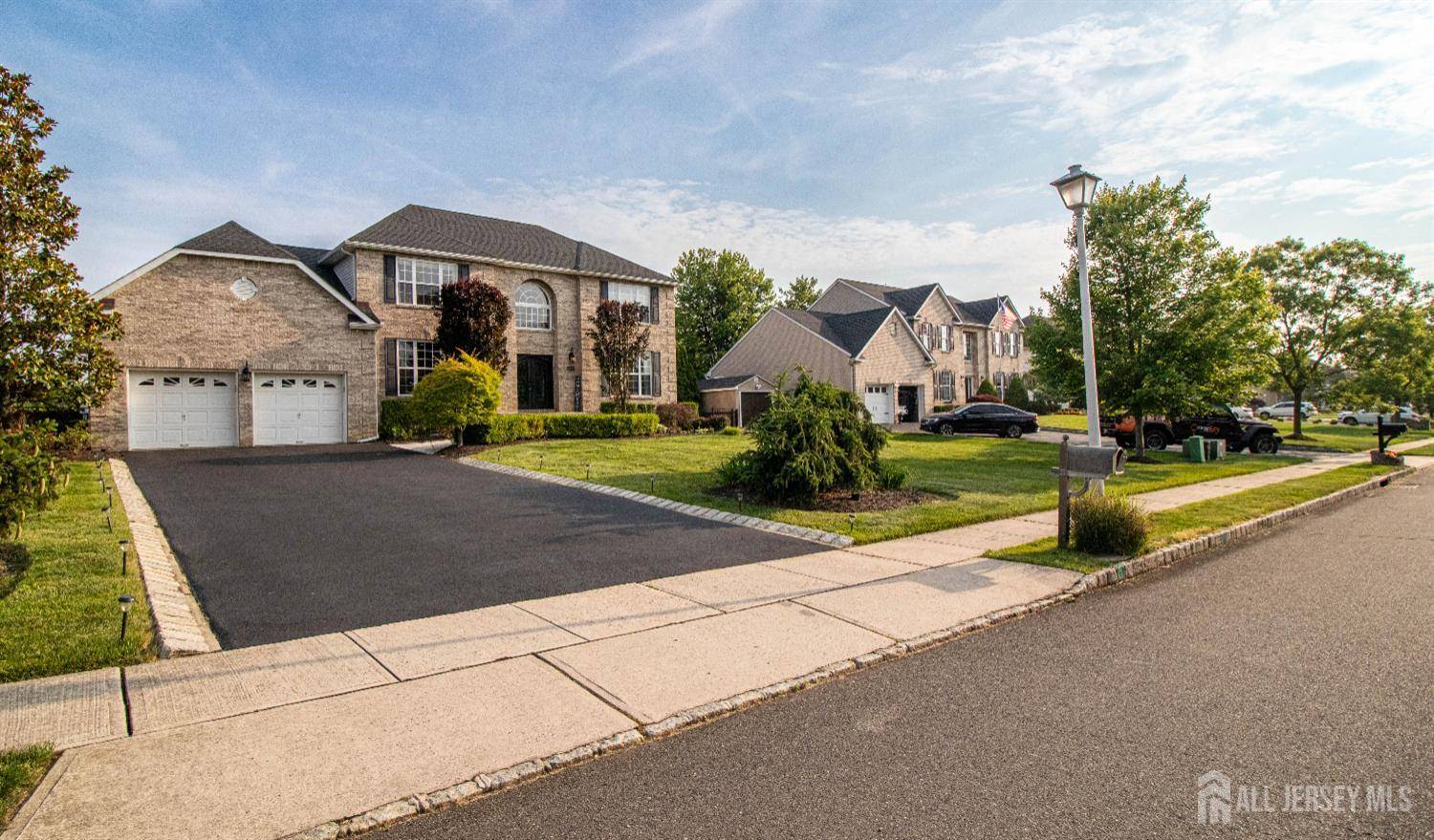 29 Mitchell DR, Monroe, NJ 08831