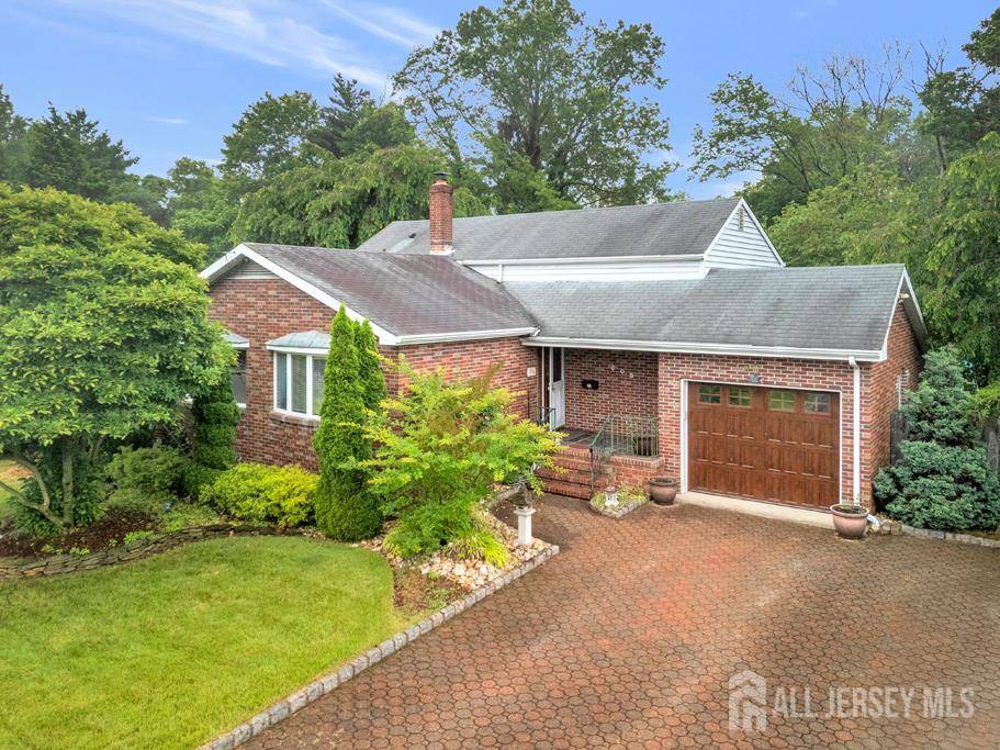 Middlesex, NJ 08846,605 Beechwood AVE