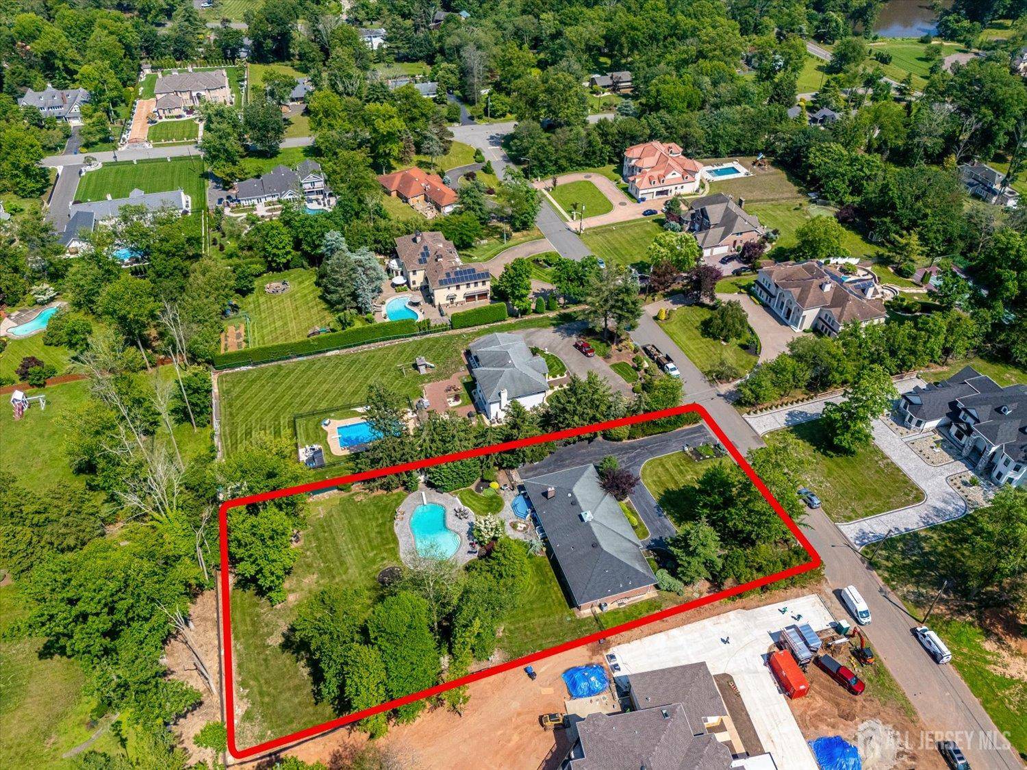 Colonia, NJ 07067,75 Stratford DR