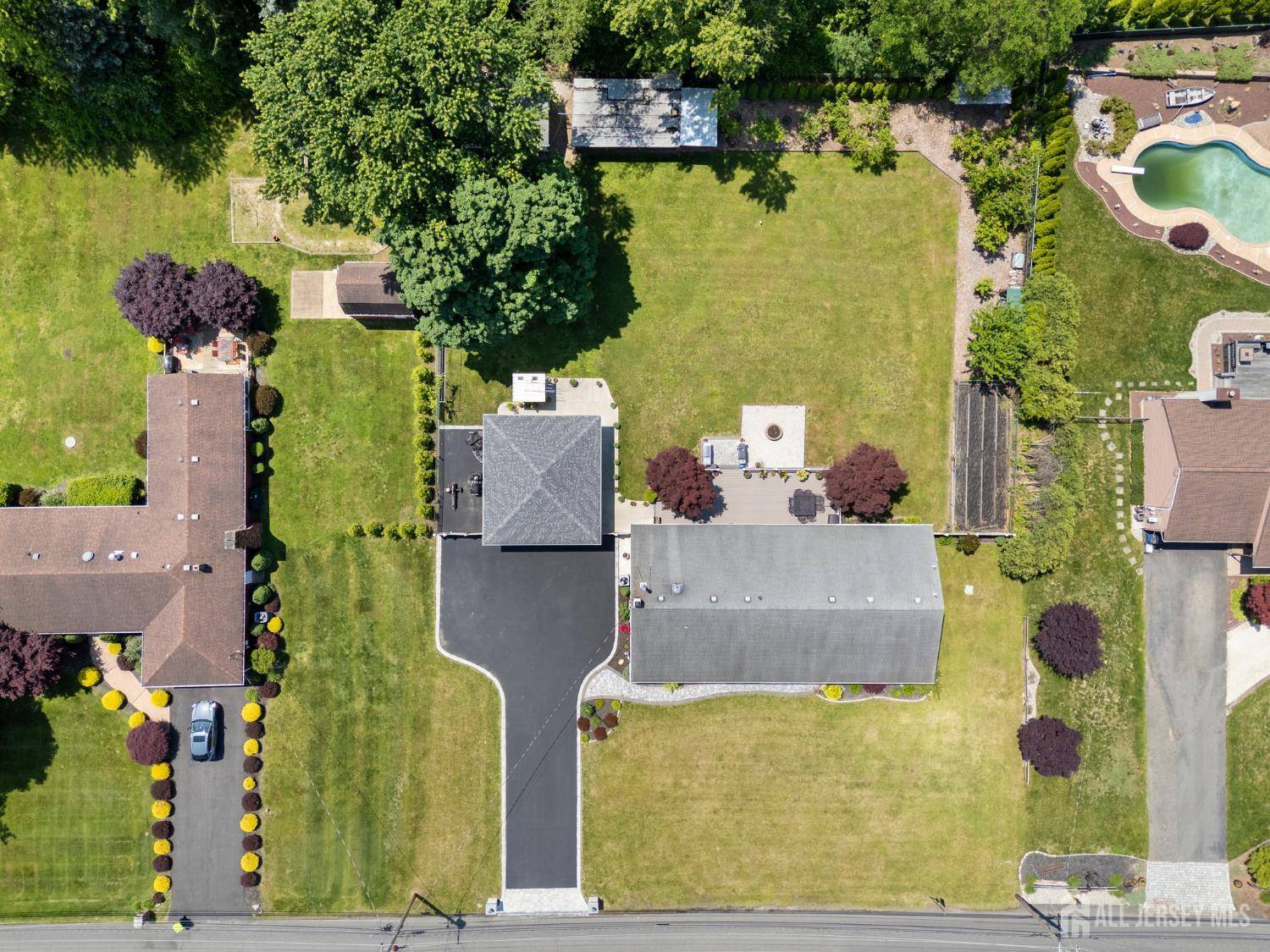 197 Dey Grove RD, Monroe, NJ 08831