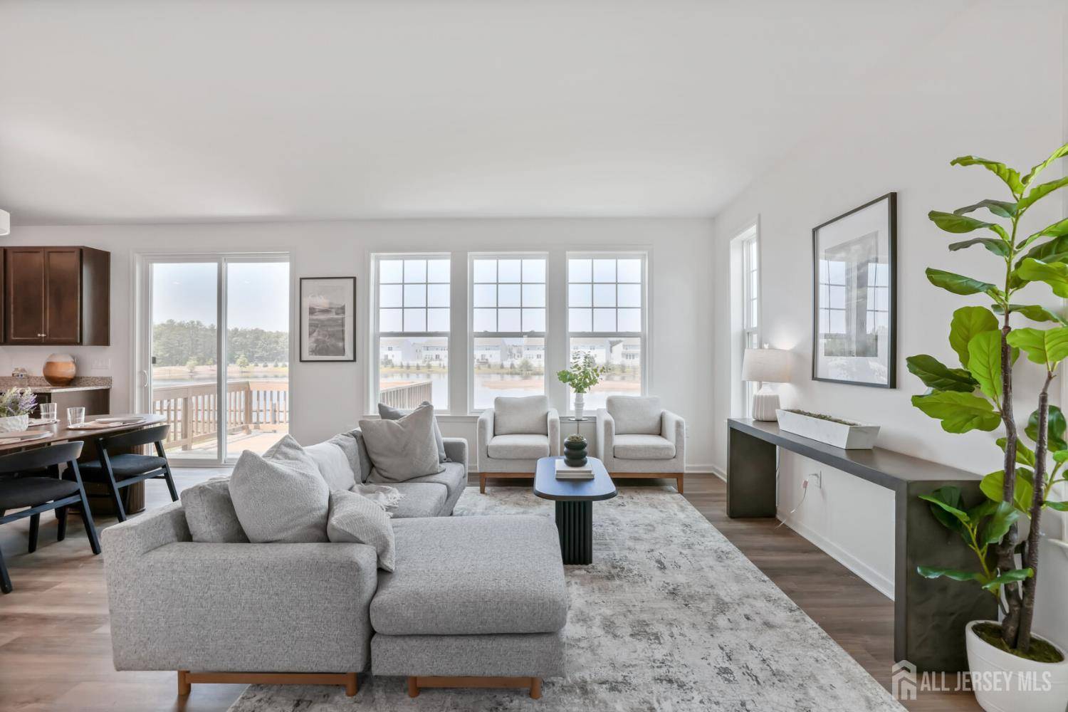Old Bridge, NJ 08857,45 E VERBENA LN