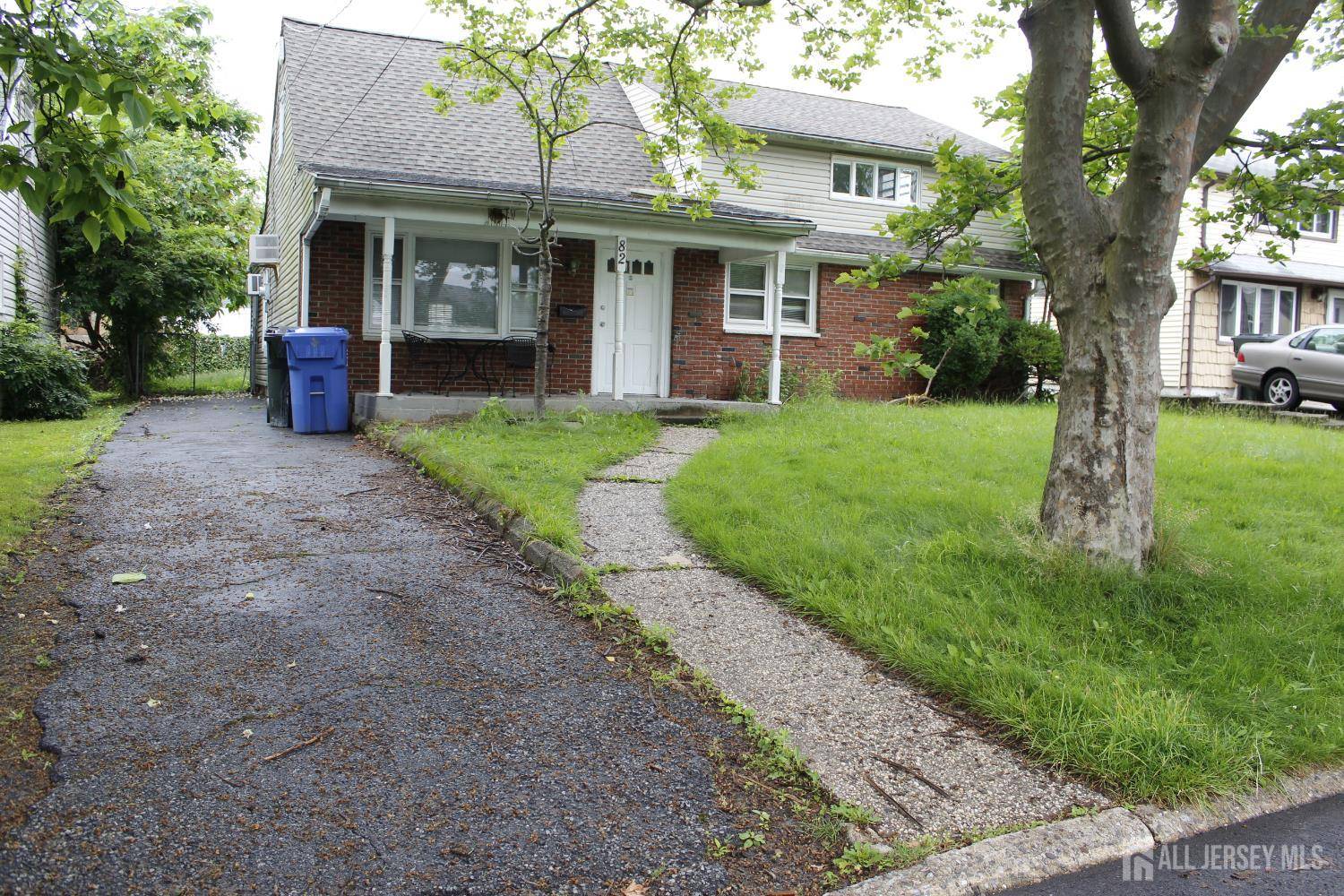 Iselin, NJ 08830,82 Washington AVE