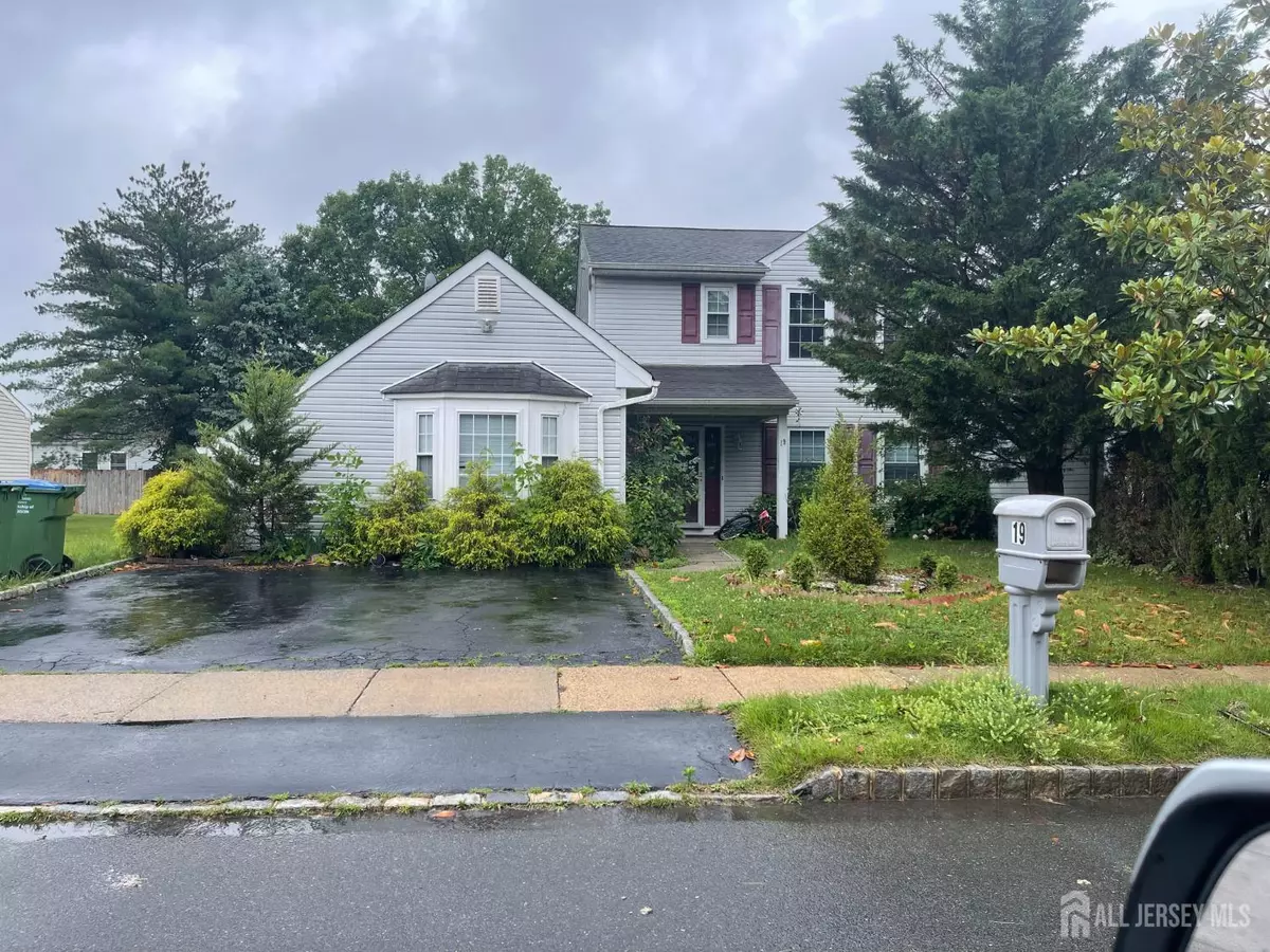 Edison, NJ 08820,19 Woodbury RD