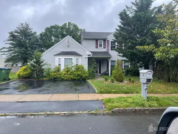 19 Woodbury RD, Edison, NJ 08820