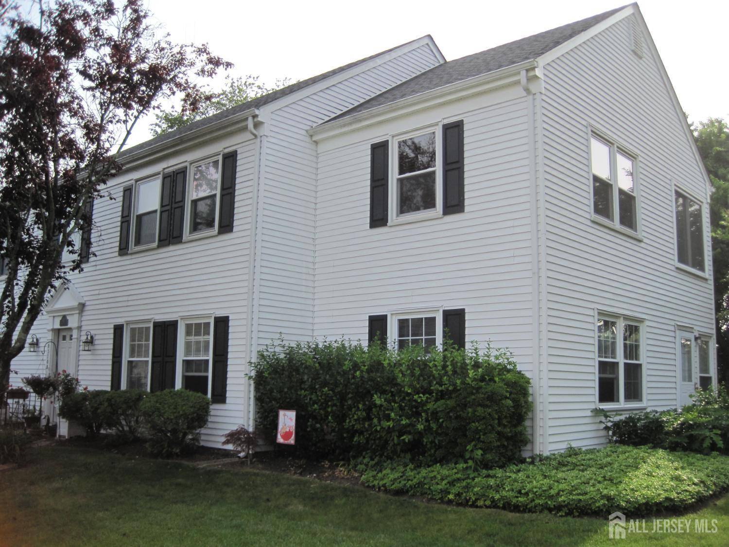 570 Westport LN #B, Monroe, NJ 08831