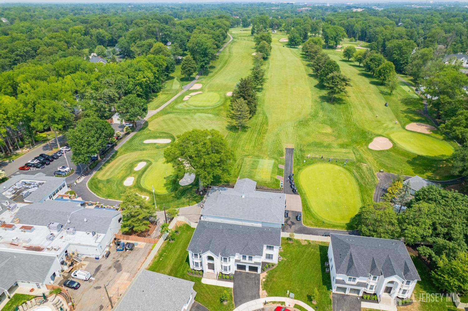 Edison, NJ 08820,9 Links DR