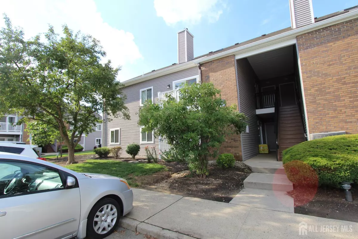 Plainsboro, NJ 08536,8201 Tamarron DR