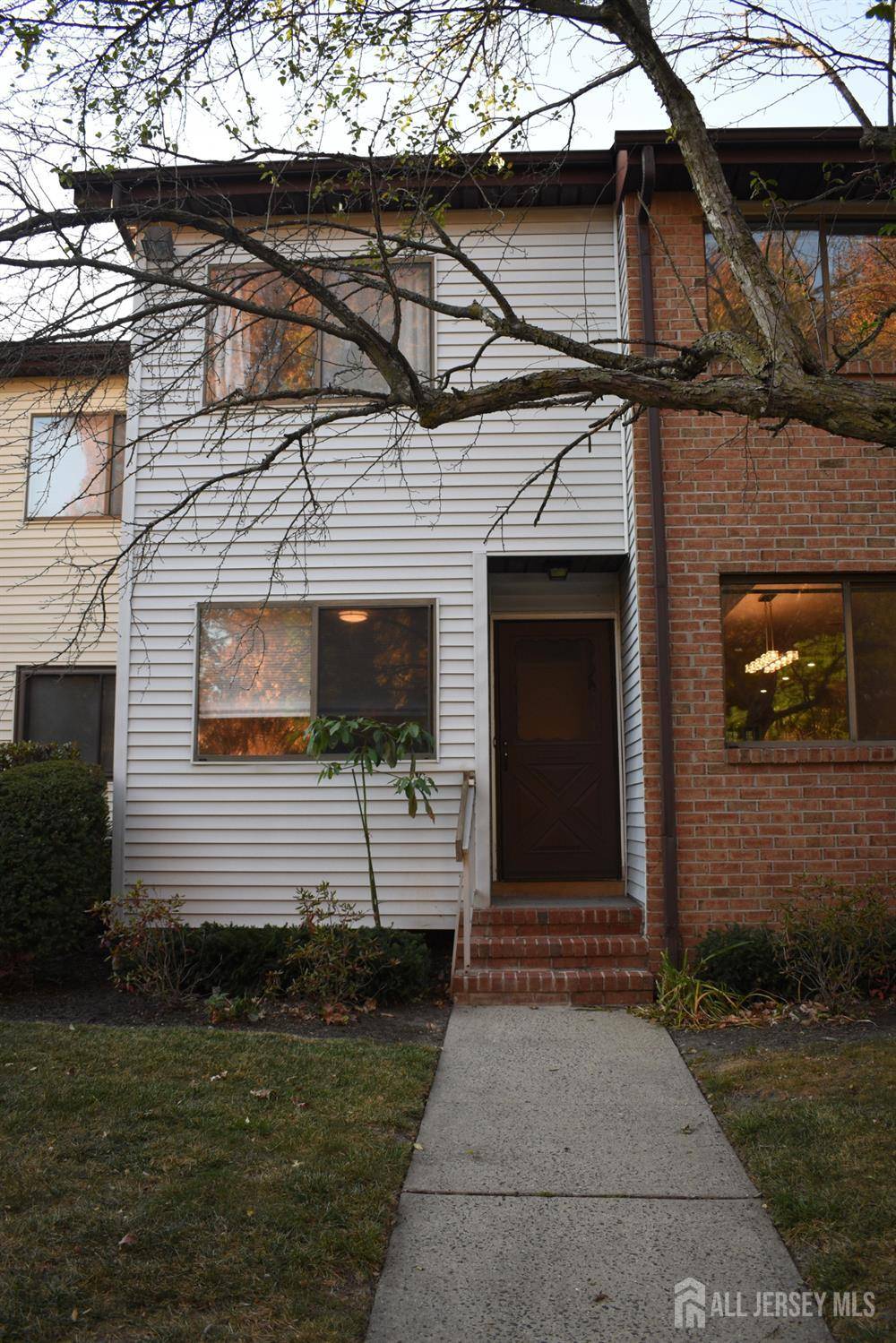 North Brunswick, NJ 08619,3713 Birchwood CT