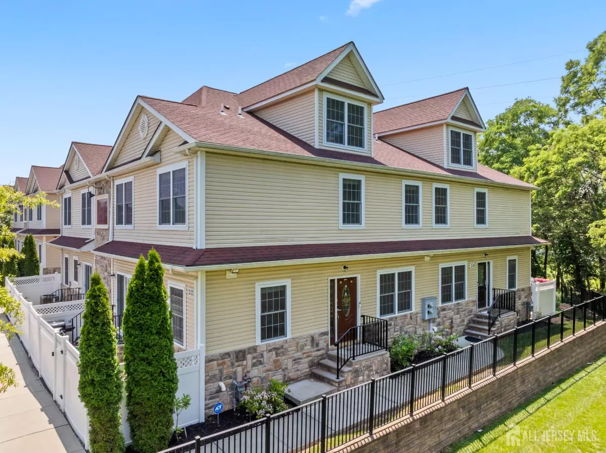 Edison, NJ 08820,32 Cinder RD #22
