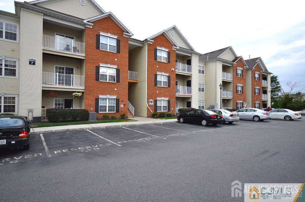 South Plainfield, NJ 07080,231 Lucy CT