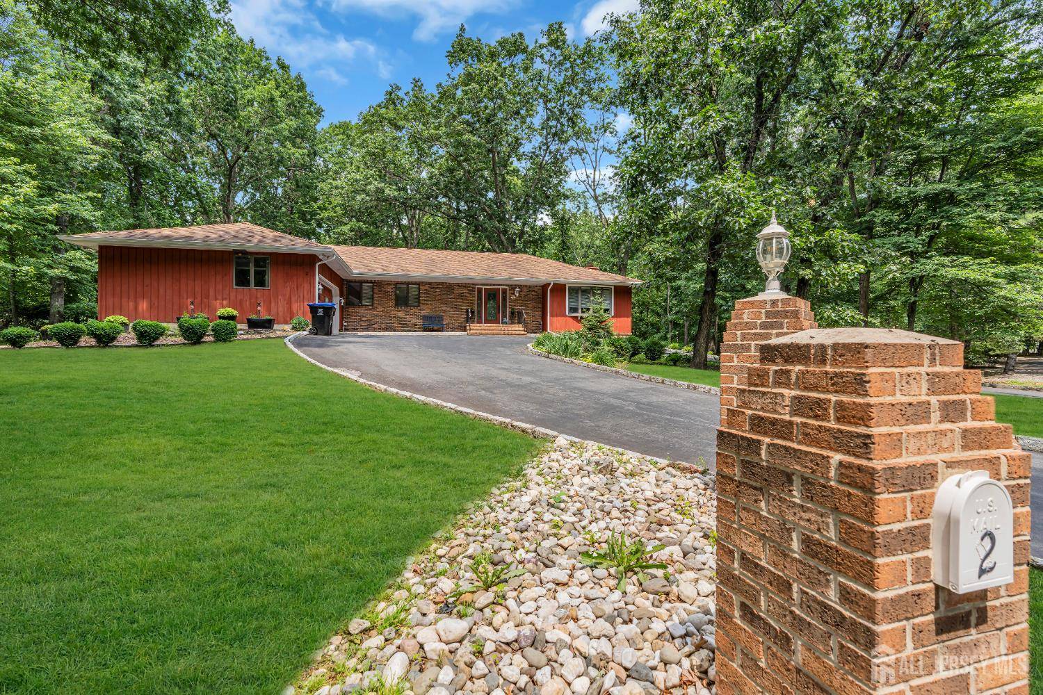 East Brunswick, NJ 08816,2 Crommelin CT
