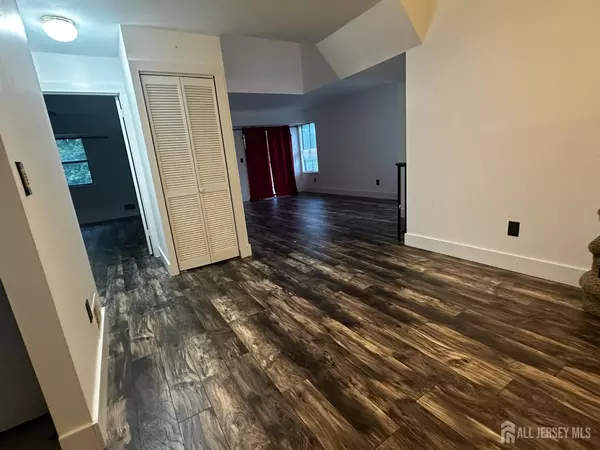 South Brunswick, NJ 08810,502 Samuel CT