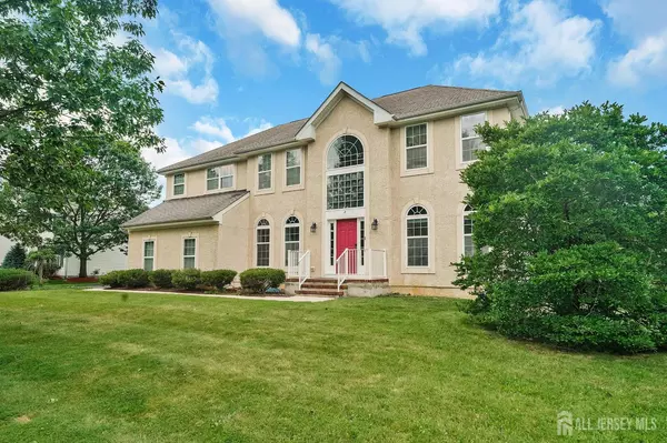 Plainsboro, NJ 08536,6 Mahogany CT